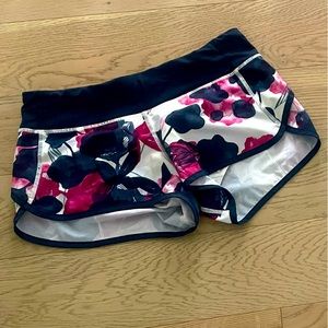 Lululemon speed shorts size 4
